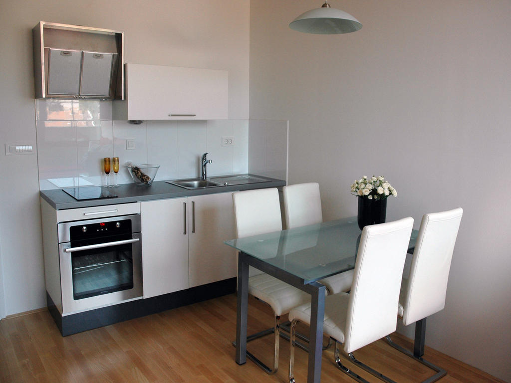 Ai Apartments Любляна Номер фото