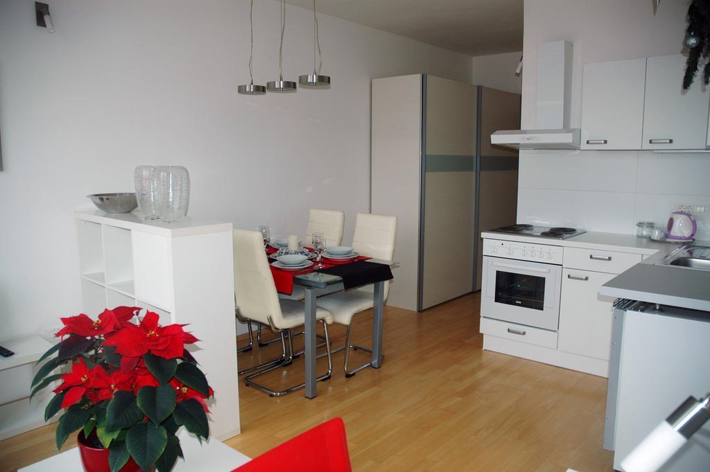 Ai Apartments Любляна Номер фото