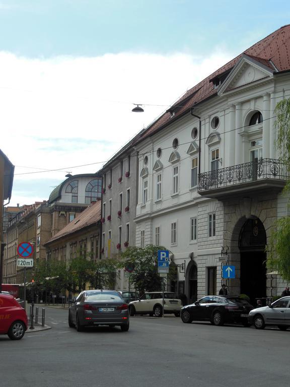 Ai Apartments Любляна Экстерьер фото