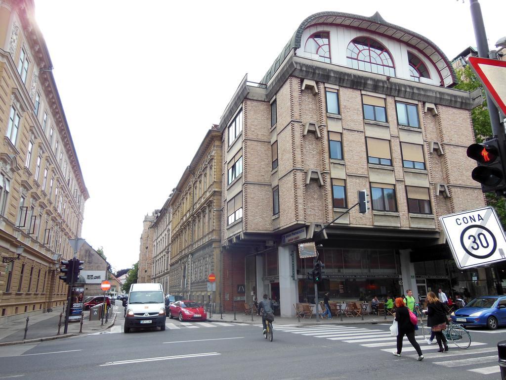 Ai Apartments Любляна Экстерьер фото